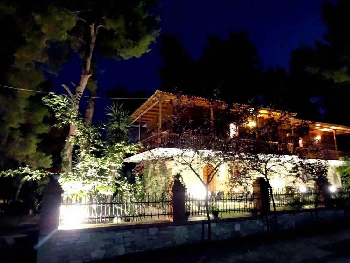 Wood And Stone Villa Sani  エクステリア 写真