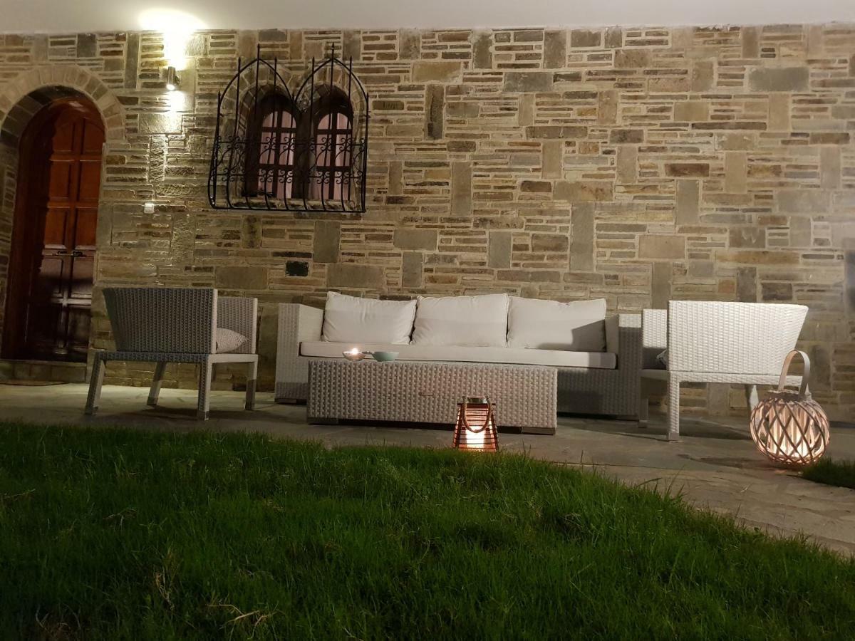 Wood And Stone Villa Sani  エクステリア 写真
