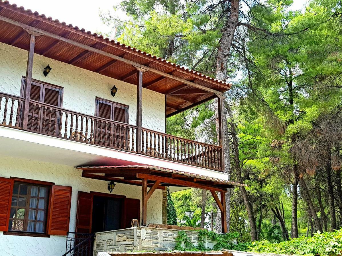 Wood And Stone Villa Sani  エクステリア 写真
