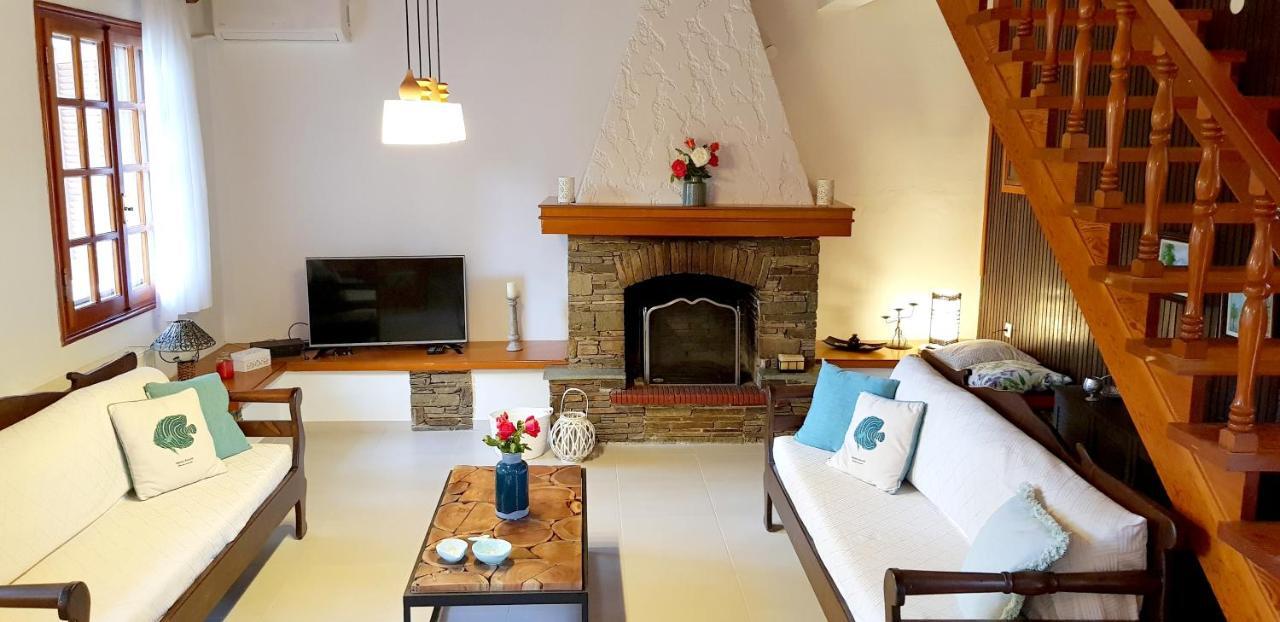 Wood And Stone Villa Sani  エクステリア 写真